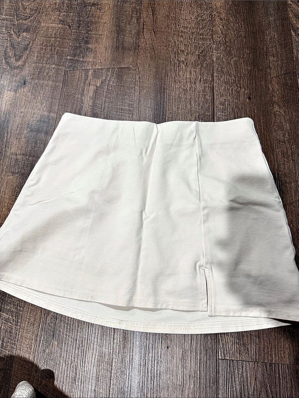 American eagle Women's cream skort Like New